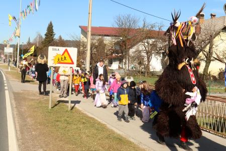 PUSTNI SPREVOD PO CERKNICI 07 FOTO LJUBO VULELIČ